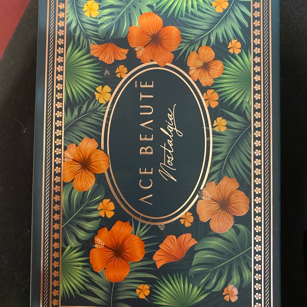 Ace Beaute Nostalgia Pallete